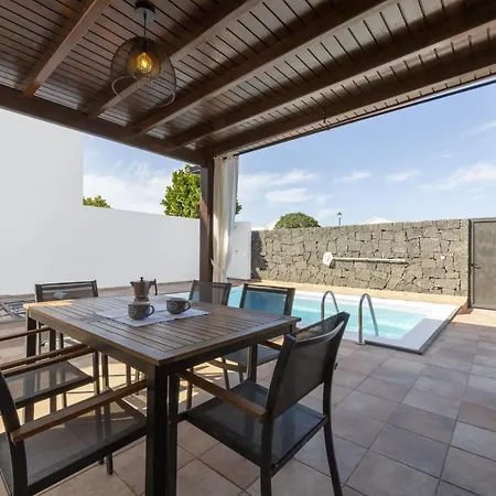 Mundaka Villa *