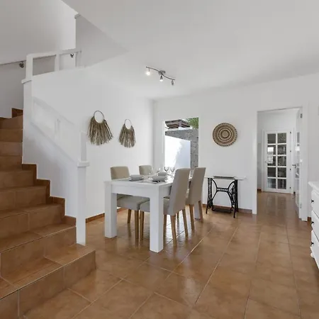 Mundaka Villa *